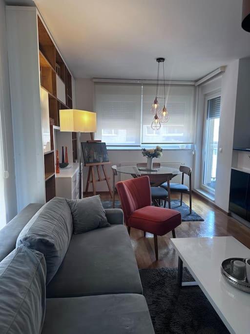 Apartman Pionirska Dolina 塞拉耶佛 外观 照片